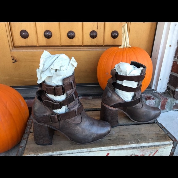 Freebird Teddy Heeled Boots 7 - Picture 10 of 12